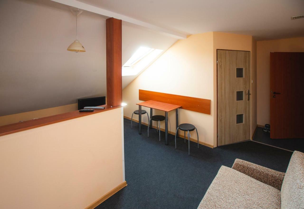 Letnisko Apartment Zwierzyniec ภายนอก รูปภาพ
